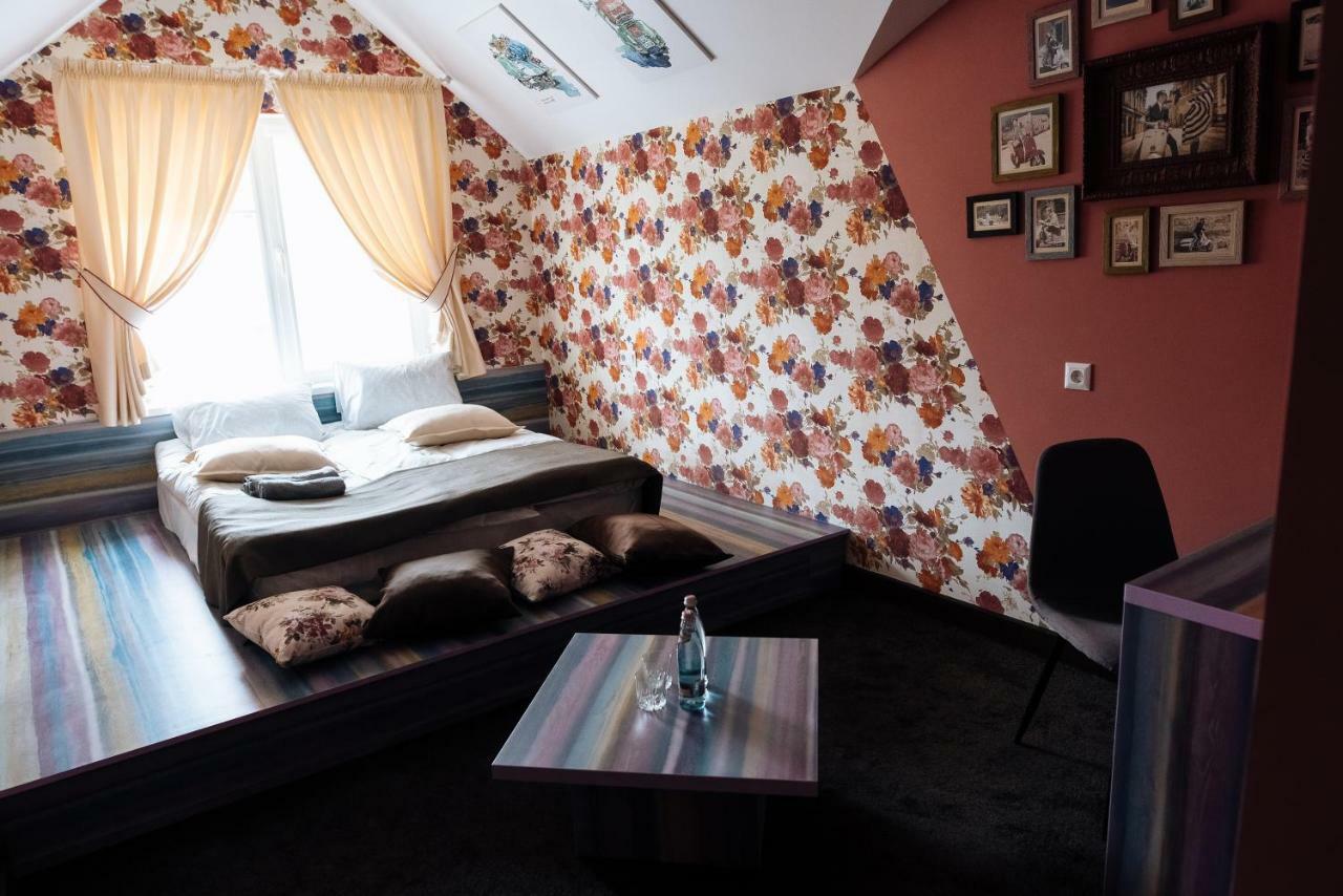 Hotel Clubhouse Ivano-Frankivsk Esterno foto