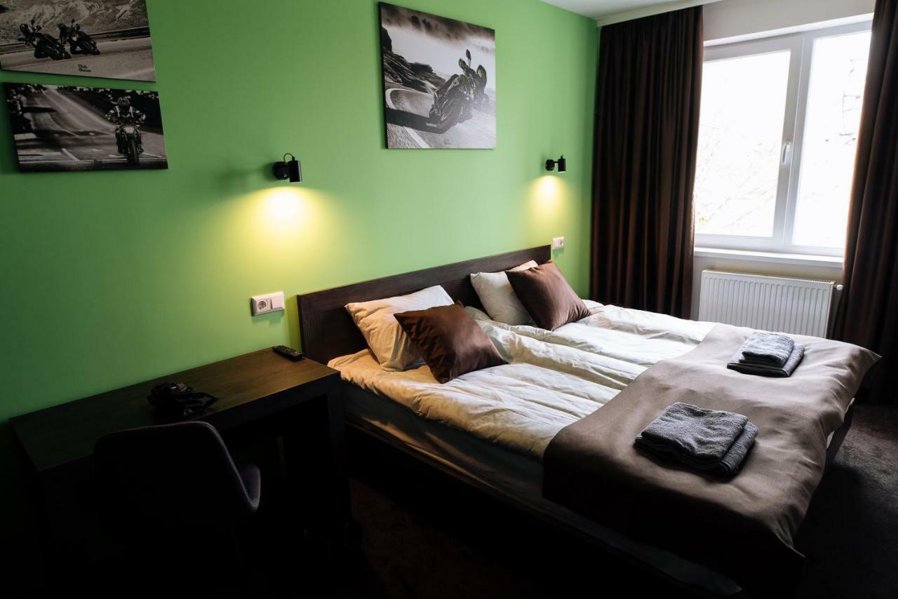 Hotel Clubhouse Ivano-Frankivsk Esterno foto