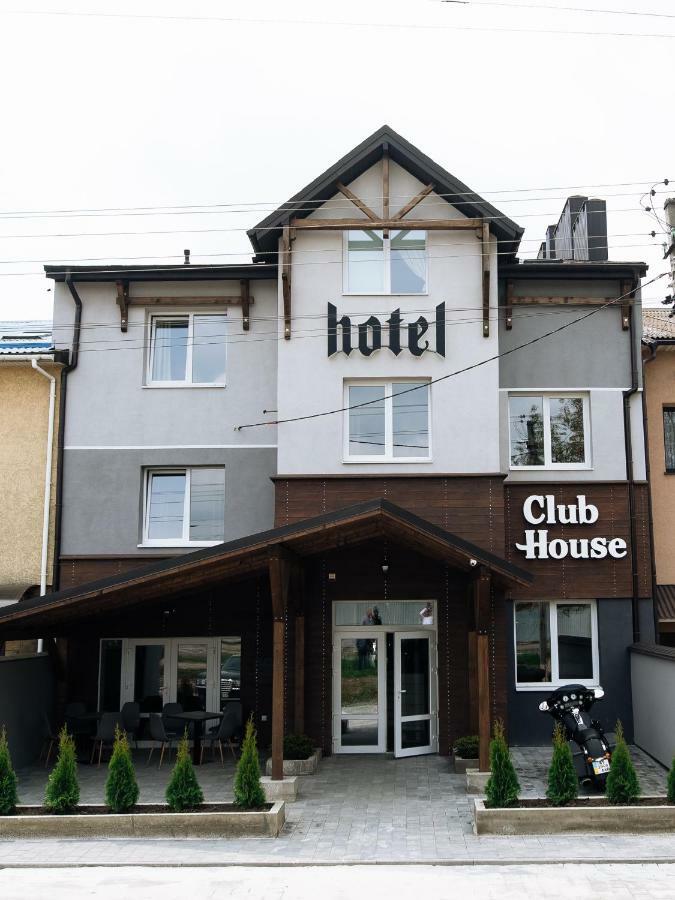 Hotel Clubhouse Ivano-Frankivsk Esterno foto