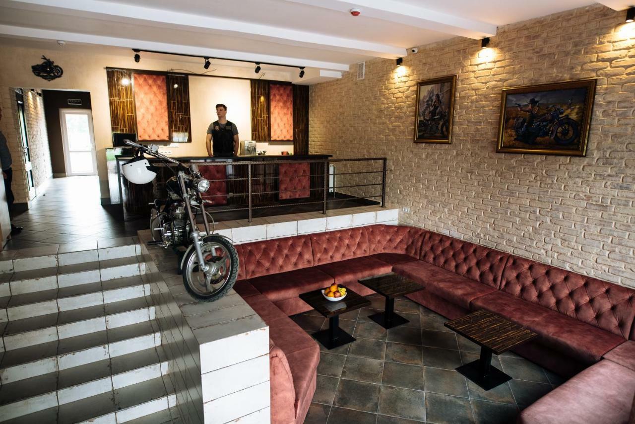 Hotel Clubhouse Ivano-Frankivsk Esterno foto
