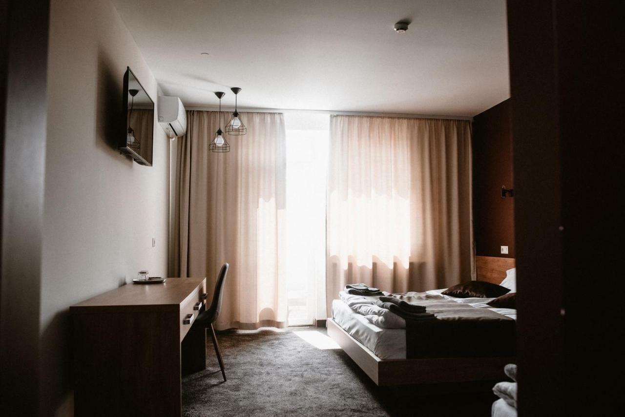 Hotel Clubhouse Ivano-Frankivsk Esterno foto